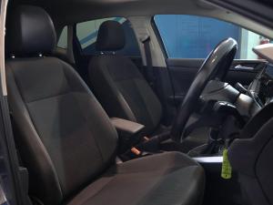 Volkswagen Polo hatch 1.0TSI Life auto - Image 11