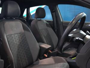 Volkswagen Polo hatch 1.0TSI R-Line - Image 18