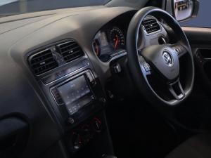 Volkswagen Polo Vivo hatch 1.6 Comfortline auto - Image 13