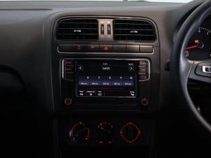 Volkswagen Polo Vivo hatch 1.6 Comfortline auto - Image 14