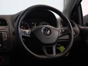 Volkswagen Polo Vivo hatch 1.6 Comfortline auto - Image 16