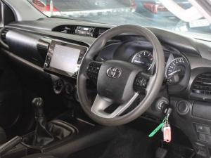 Toyota Hilux 2.4GD-6 Xtra cab Raider manual - Image 15