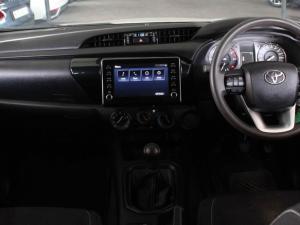 Toyota Hilux 2.4GD-6 Xtra cab Raider manual - Image 19
