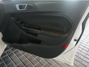 Ford Fiesta 5-door 1.0T Ambiente - Image 12
