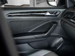 Volkswagen T-Roc 2.0TSI 4Motion Design - Image 19