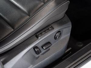 Volkswagen T-Roc 2.0TSI 4Motion Design - Image 24