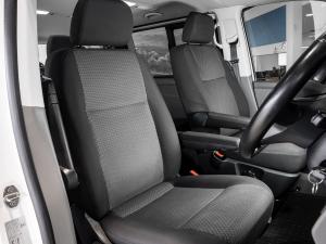 Volkswagen Transporter 2.0BiTDI Kombi SWB Trendline Plus 4Motion - Image 24