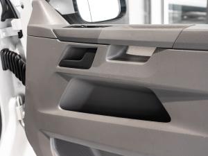 Volkswagen Transporter 2.0BiTDI Kombi SWB Trendline Plus 4Motion - Image 28