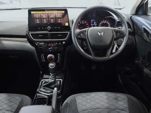 Mahindra XUV 3XO 1.2T MX3 manual - Image 12