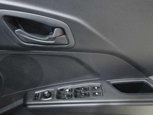 Mahindra XUV 3XO 1.2T MX3 manual - Image 15