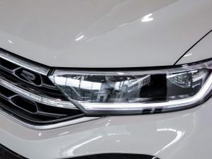 Volkswagen T-Roc 2.0TSI 4Motion R-Line - Image 4