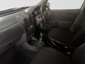 Nissan NP200 1.6i safety pack (aircon) - Image 18