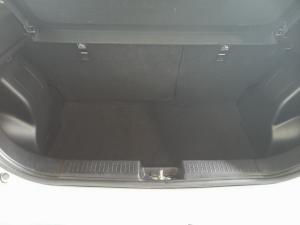 Suzuki Baleno 1.5 GLX auto - Image 11