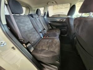 Nissan X-Trail 2.5 4x4 SE - Image 13
