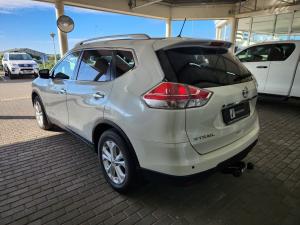 Nissan X-Trail 2.5 4x4 SE - Image 16