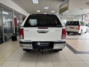 Toyota Hilux 2.4GD-6 double cab 4x4 Raider manual - Image 5