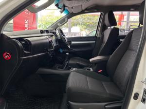 Toyota Hilux 2.4GD-6 double cab 4x4 Raider manual - Image 7