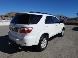 Toyota Fortuner 3.0D-4D 4x4 - Image 2