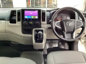 Toyota Quantum 2.8 LWB panel van manual - Image 6