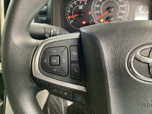 Toyota Quantum 2.8 LWB panel van manual - Image 9