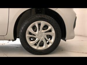 Toyota Vitz 1.0 - Image 17