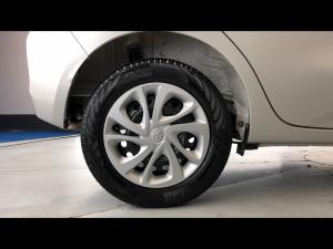 Toyota Vitz 1.0 - Image 20