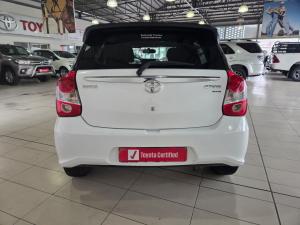 Toyota Etios hatch 1.5 Sport - Image 5
