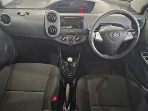 Toyota Etios hatch 1.5 Sport - Image 6