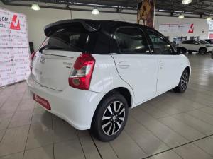 Toyota Etios hatch 1.5 Sport - Image 2
