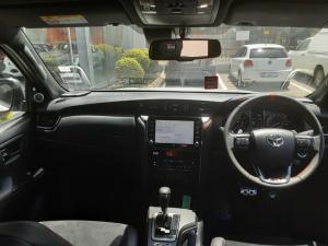 Toyota Fortuner 2.8GD-6 4X4 GR-S automatic - Image 6