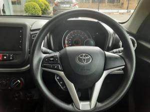Toyota Vitz 1.0 XR AMT - Image 8