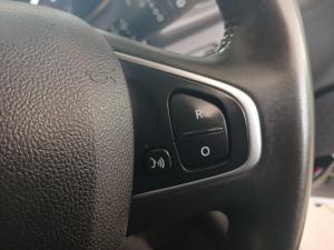 Renault Clio V 1.0T Intens - Image 10