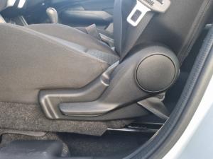 Suzuki Swift 1.2 GL - Image 19