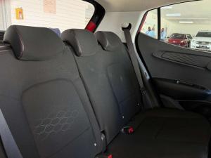 Hyundai Grand i10 1.2 Fluid automatic - Image 15