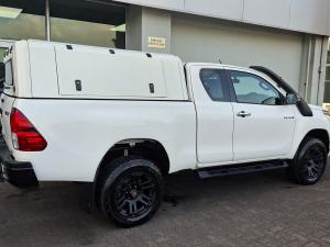 Toyota Hilux 2.8GD-6 Xtra cab 4x4 Legend 50 - Image 4