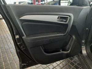 Suzuki Vitara Brezza 1.5 GLX - Image 13