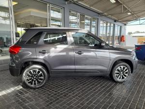 Suzuki Vitara Brezza 1.5 GLX - Image 8
