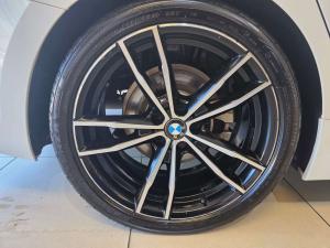 BMW 3 Series 320i M Sport - Image 4