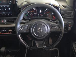 Suzuki Swift 1.2 GLX auto - Image 18