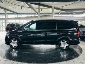 Mercedes-Benz V-Class V300d Exclusive - Image 11