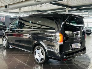 Mercedes-Benz V-Class V300d Exclusive - Image 14