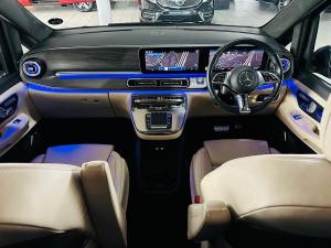 Mercedes-Benz V-Class V300d Exclusive - Image 3