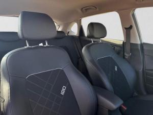 Hyundai i20 1.2 Premium - Image 11