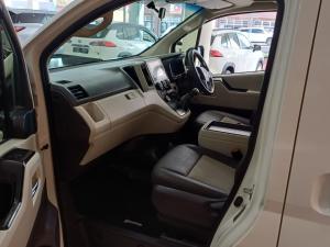 Toyota Quantum 2.8 SLWB bus 14-seater GL manual - Image 7