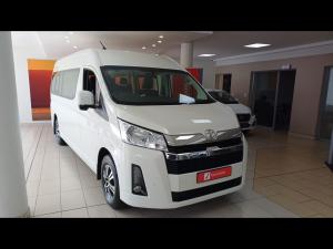 Toyota Quantum 2.8 SLWB bus 14-seater GL manual - Image 1