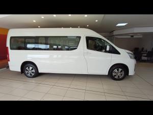 Toyota Quantum 2.8 SLWB bus 14-seater GL manual - Image 3