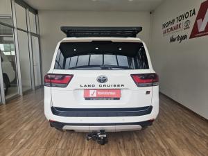 Toyota Land Cruiser 300 3.3D GR-Sport - Image 5