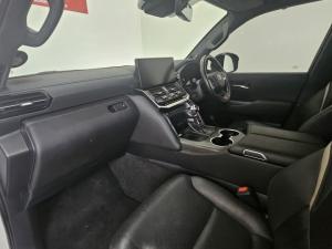 Toyota Land Cruiser 300 3.3D GR-Sport - Image 7