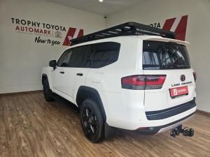 Toyota Land Cruiser 300 3.3D GR-Sport - Image 16