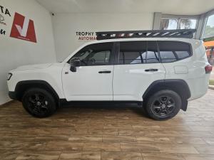 Toyota Land Cruiser 300 3.3D GR-Sport - Image 17